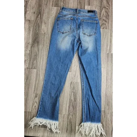 Black Label Juniors Size 1 Fringe Hem Whiskered Cropped Denim Blue Jeans - Picture 2 of 14